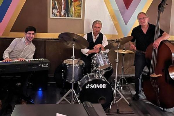 686e7d9d31fe2d402be29d08_Jazz Faction Trio - Veganica EB PD BB-p-500